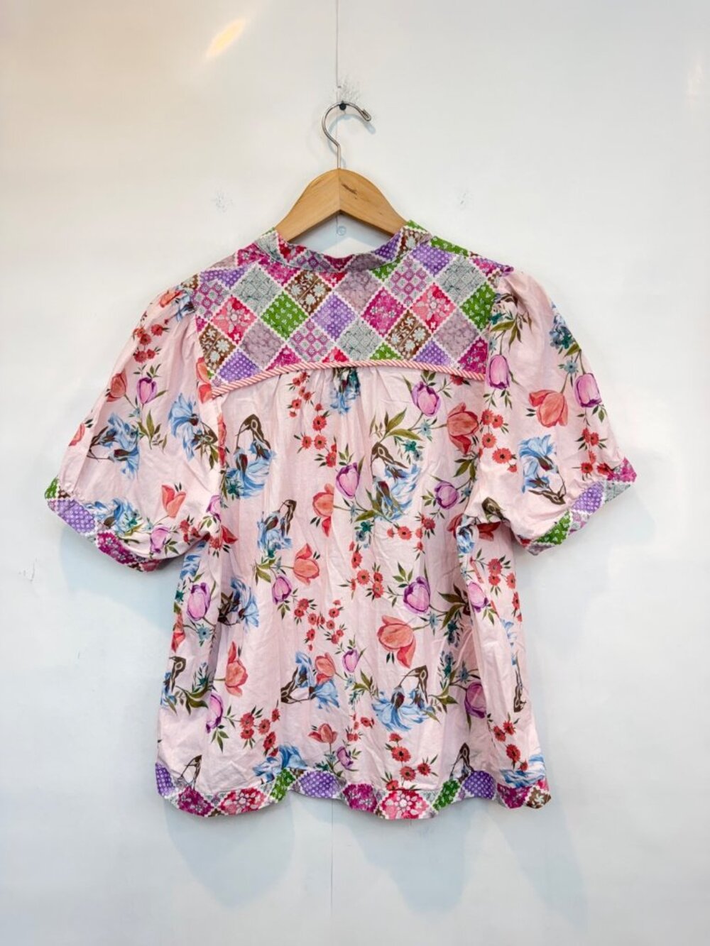 Umgee Women's Pink Floral Patchwork Quilt Boho Peasant Top Size Medium Cotton - Picture 2 of 5